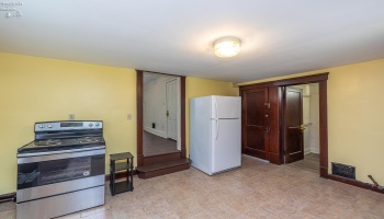 409 Gulf Road, Elyria, 44035, ,Multiple Units,For Sale,Gulf,20252416