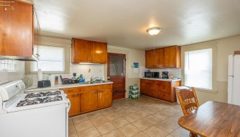 409 Gulf Road, Elyria, 44035, ,Multiple Units,For Sale,Gulf,20252416