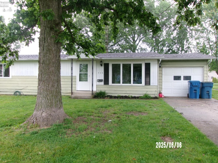 126 Ottawa Street, Oak Harbor, 43449, 3 Bedrooms Bedrooms, ,2 BathroomsBathrooms,Residential,For Sale,Ottawa,20251915