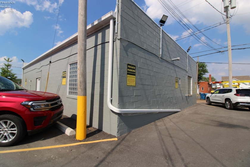 114 Perry Street, Port Clinton, 43452, ,Commercial,For Sale,Perry,20252454