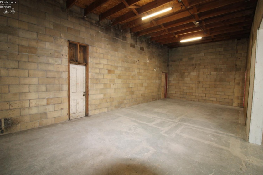 114 Perry Street, Port Clinton, 43452, ,Commercial,For Sale,Perry,20252454