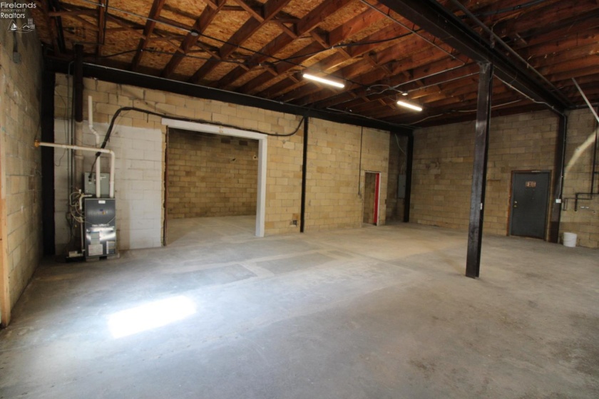 114 Perry Street, Port Clinton, 43452, ,Commercial,For Sale,Perry,20252454