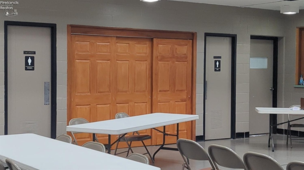 200 Madison Street, Gibsonburg, 43431, ,Commercial,For Sale,Madison,20252523
