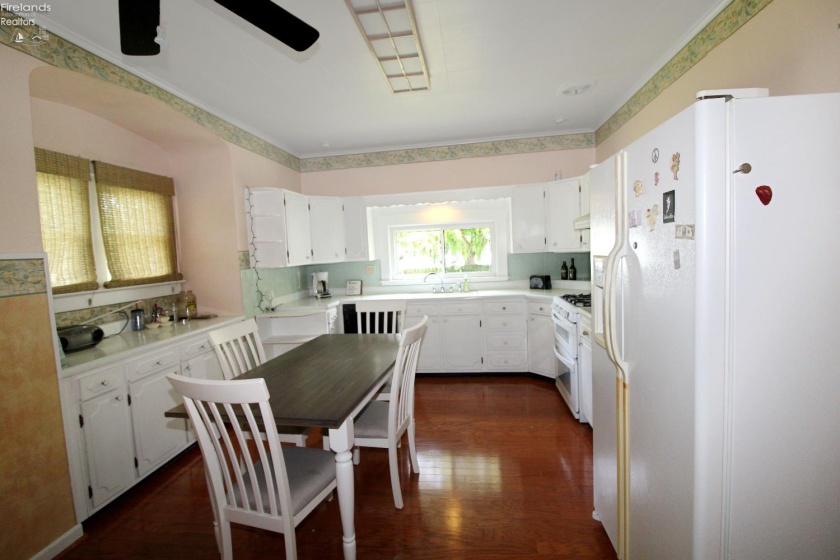 1201 3rd Street, Port Clinton, 43452, 2 Bedrooms Bedrooms, ,2 BathroomsBathrooms,Residential,For Sale,3rd,20252148
