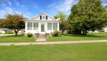 1201 3rd Street, Port Clinton, 43452, 2 Bedrooms Bedrooms, ,2 BathroomsBathrooms,Residential,For Sale,3rd,20252148