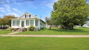 1201 3rd Street, Port Clinton, 43452, 2 Bedrooms Bedrooms, ,2 BathroomsBathrooms,Residential,For Sale,3rd,20252148