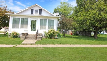 1201 3rd Street, Port Clinton, 43452, 2 Bedrooms Bedrooms, ,2 BathroomsBathrooms,Residential,For Sale,3rd,20252148
