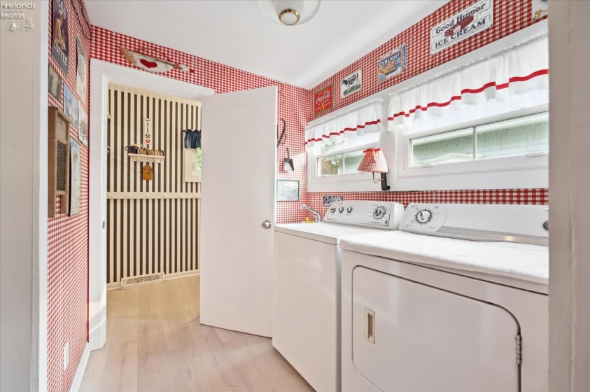 569 Victory Lane, Put-In-Bay, 43456, 4 Bedrooms Bedrooms, ,2 BathroomsBathrooms,Residential,For Sale,Victory,20252043