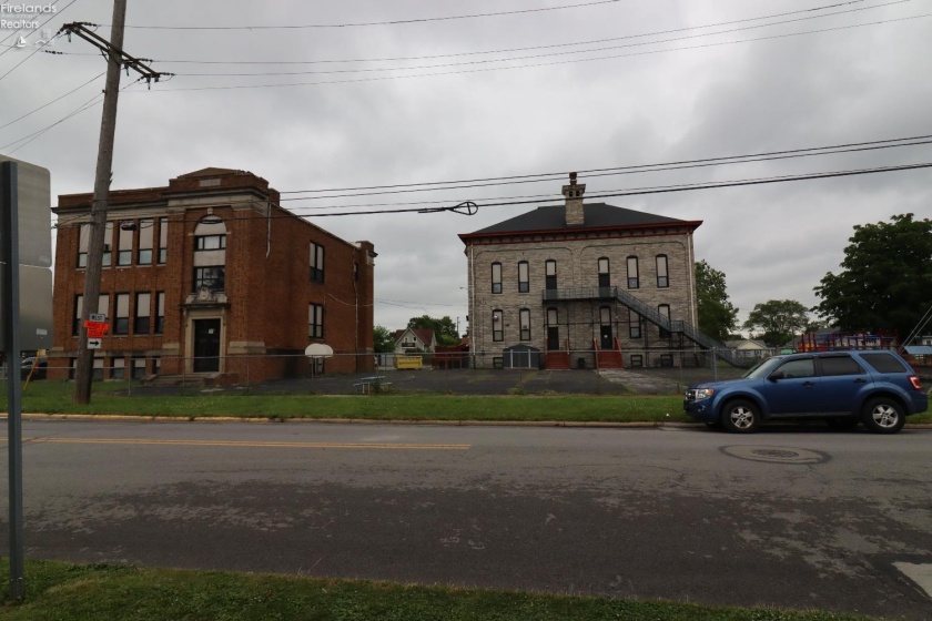 1925 Barker Street, Sandusky, 44870, ,Commercial,For Sale,Barker,20252596