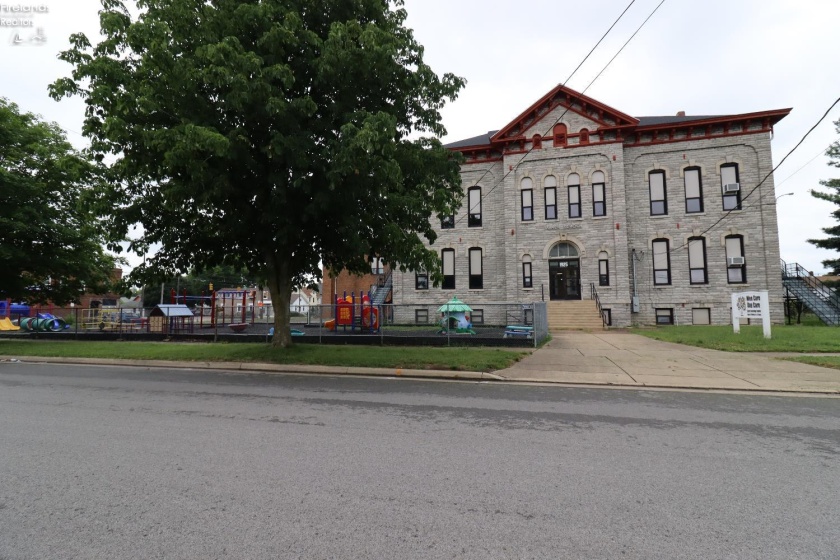 1925 Barker Street, Sandusky, 44870, ,Commercial,For Sale,Barker,20252596