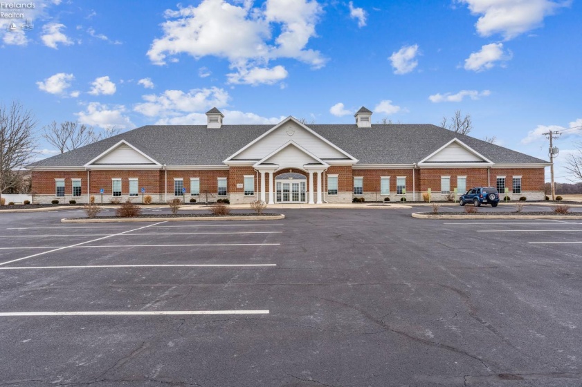 2498 Bluestone, Findlay, 45840, ,Commercial For Lease,For Lease,Bluestone,20252726