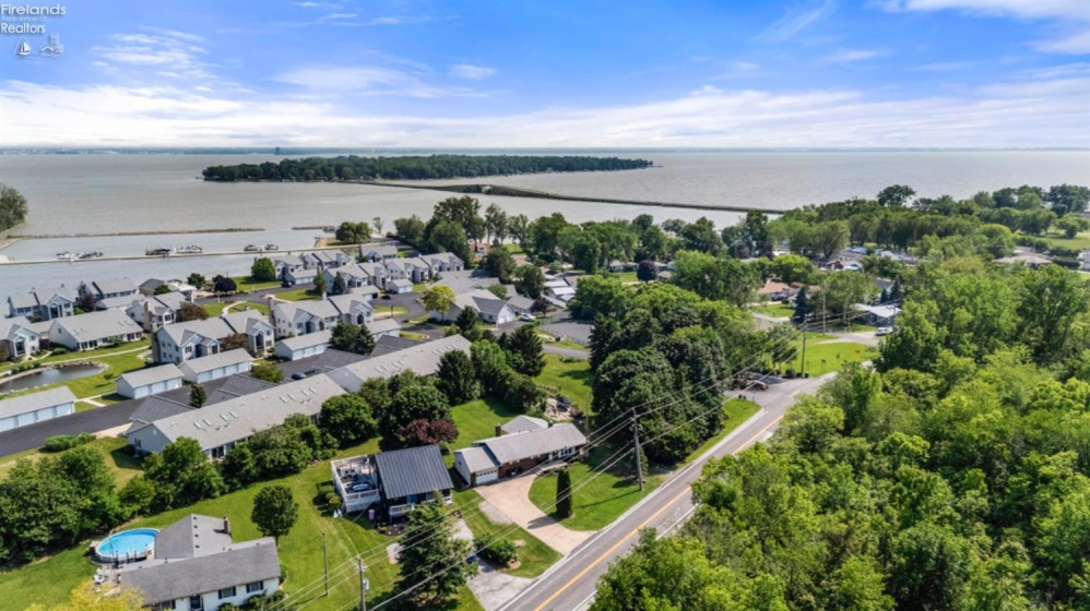 10700 Bayshore Road, Marblehead, 43440, 3 Bedrooms Bedrooms, ,1 BathroomBathrooms,Residential,For Sale,Bayshore,20252230