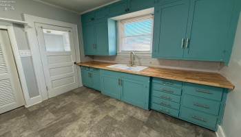 118 5th Street, Port Clinton, 43452, 3 Bedrooms Bedrooms, ,2 BathroomsBathrooms,Residential,For Sale,5th,20252113