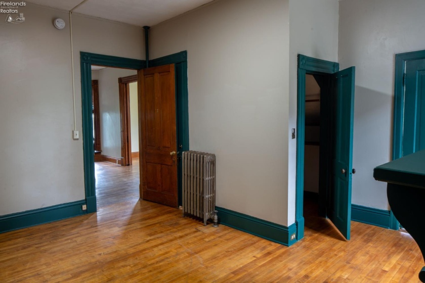 81 Professor Street, Oberlin, 44074, ,Multiple Units,For Sale,Professor,20252820