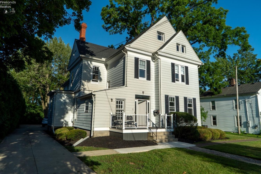 81 Professor Street, Oberlin, 44074, ,Multiple Units,For Sale,Professor,20252820