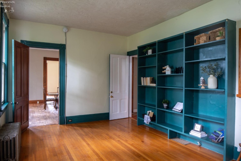 81 Professor Street, Oberlin, 44074, ,Multiple Units,For Sale,Professor,20252820