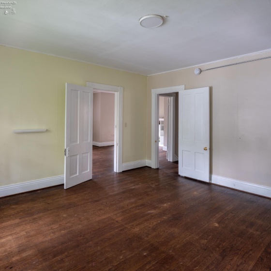 81 Professor Street, Oberlin, 44074, ,Multiple Units,For Sale,Professor,20252820