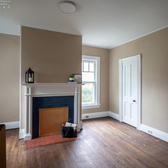 81 Professor Street, Oberlin, 44074, ,Multiple Units,For Sale,Professor,20252820