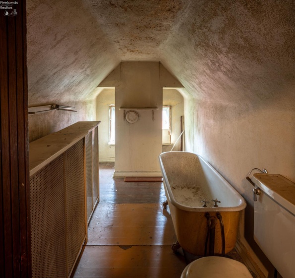 81 Professor Street, Oberlin, 44074, ,Multiple Units,For Sale,Professor,20252820