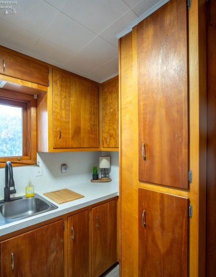 81 Professor Street, Oberlin, 44074, ,Multiple Units,For Sale,Professor,20252820