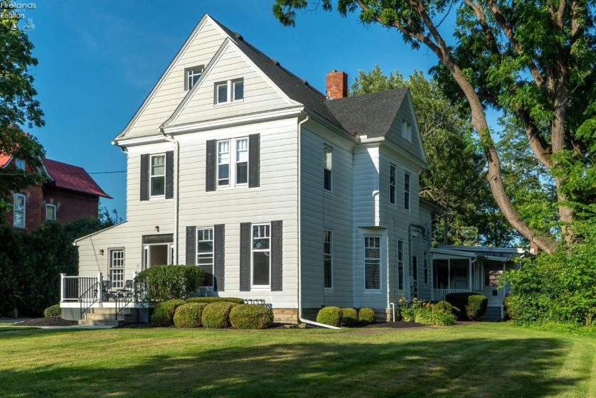 81 Professor Street, Oberlin, 44074, ,Multiple Units,For Sale,Professor,20252820