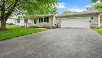 104 Ken Lee Drive, Green Springs, 44836, 3 Bedrooms Bedrooms, ,2 BathroomsBathrooms,Residential,For Sale,Ken Lee,20252213