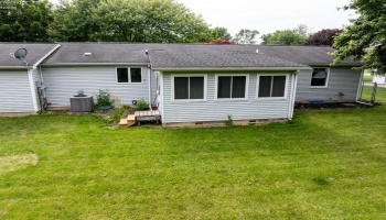 104 Ken Lee Drive, Green Springs, 44836, 3 Bedrooms Bedrooms, ,2 BathroomsBathrooms,Residential,For Sale,Ken Lee,20252213