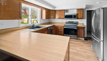 104 Ken Lee Drive, Green Springs, 44836, 3 Bedrooms Bedrooms, ,2 BathroomsBathrooms,Residential,For Sale,Ken Lee,20252213