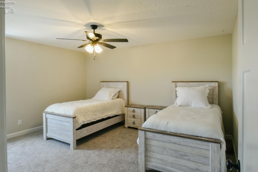 3046 Searay, Port Clinton, 43452, 5 Bedrooms Bedrooms, ,4 BathroomsBathrooms,Residential,For Sale,Searay,20252155