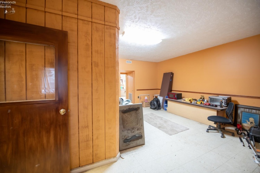 1121 Clayberg Road, Greenwich, 44837, ,Commercial,For Sale,Clayberg,20252875