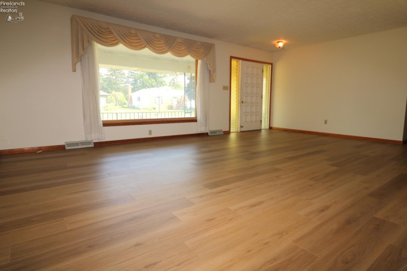 119 Fairway Circle, Norwalk, 44857, 3 Bedrooms Bedrooms, ,2 BathroomsBathrooms,Residential,For Sale,Fairway,20252056
