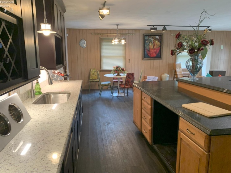 2484 Buckland Avenue, Fremont, 43420, 3 Bedrooms Bedrooms, ,2 BathroomsBathrooms,Residential,For Sale,Buckland,20252302 2484 Buckland Avenue, Fremont, 43420, 3 Bedrooms Bedrooms, ,2 BathroomsBathrooms,Residential,For Sale,Buckland,20252302