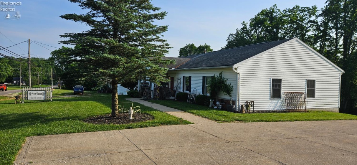 1670 Main, Mansfield, 44907, ,Commercial,For Sale,Main,20253028