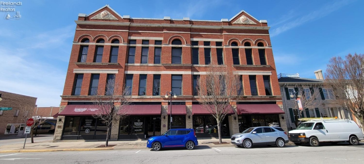 237 Washington Row, Sandusky, 44870, ,Commercial For Lease,For Lease,Washington Row,20253049