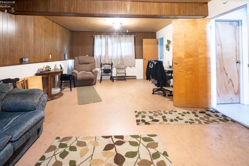 1441 White Avenue, Fremont, 43420, 3 Bedrooms Bedrooms, ,2 BathroomsBathrooms,Residential,For Sale,White,20252264