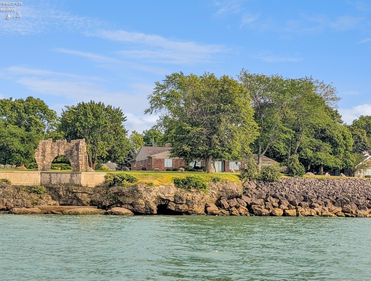 4520 Cliff Road, Port Clinton, 43452, 3 Bedrooms Bedrooms, ,3 BathroomsBathrooms,Residential,For Sale,Cliff,20252404
