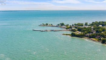 4520 Cliff Road, Port Clinton, 43452, 3 Bedrooms Bedrooms, ,3 BathroomsBathrooms,Residential,For Sale,Cliff,20252404