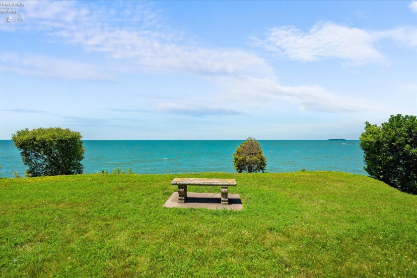 4520 Cliff Road, Port Clinton, 43452, 3 Bedrooms Bedrooms, ,3 BathroomsBathrooms,Residential,For Sale,Cliff,20252404