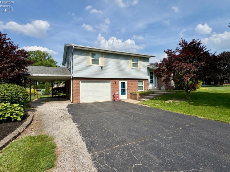 10 Pinewood Drive, Tiffin, 44883, 3 Bedrooms Bedrooms, ,2 BathroomsBathrooms,Residential,For Sale,Pinewood,20252386