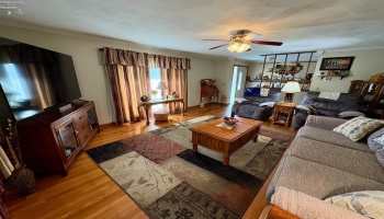10 Pinewood Drive, Tiffin, 44883, 3 Bedrooms Bedrooms, ,2 BathroomsBathrooms,Residential,For Sale,Pinewood,20252386