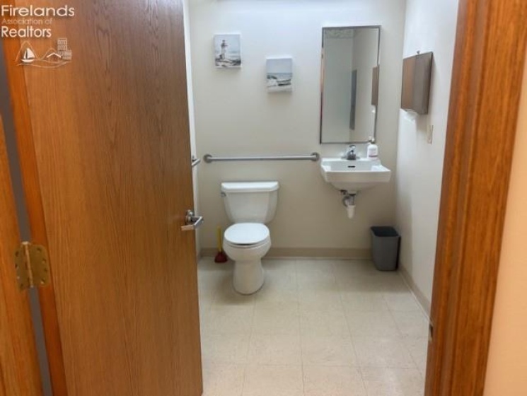 1607 State Road, Vermilion, 44089, ,Commercial For Lease,For Lease,State,20253097