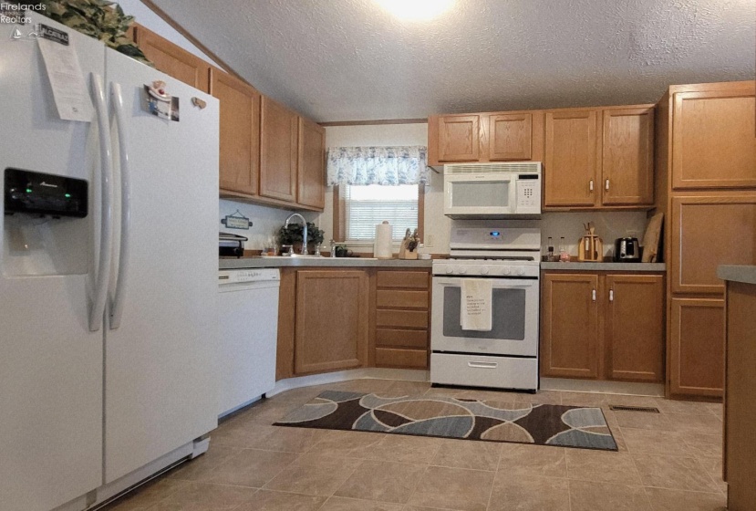 1729 Briarcrest Drive, Port Clinton, 43452, 3 Bedrooms Bedrooms, ,2 BathroomsBathrooms,Residential,For Sale,Briarcrest,20252135