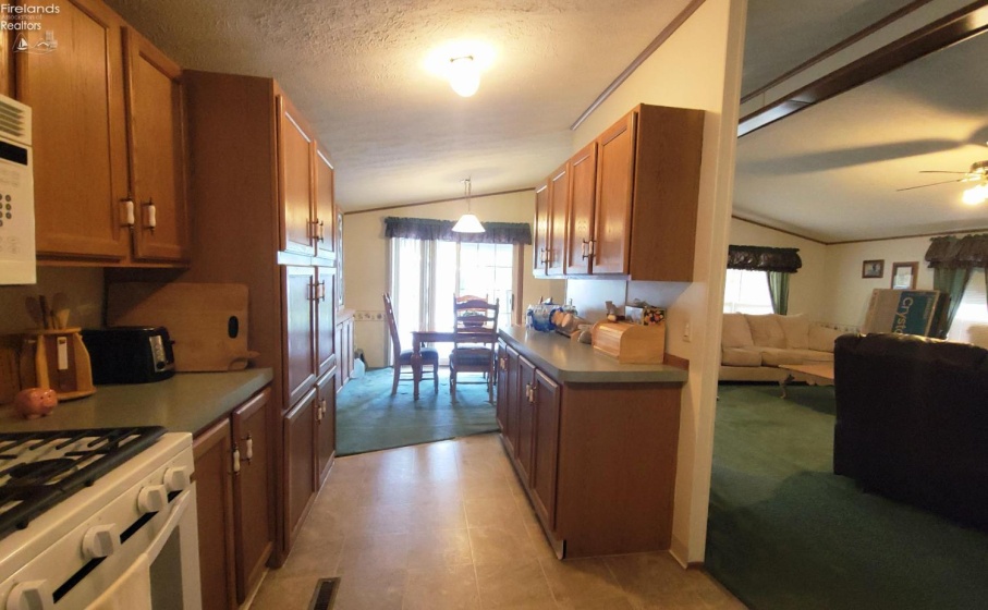1729 Briarcrest Drive, Port Clinton, 43452, 3 Bedrooms Bedrooms, ,2 BathroomsBathrooms,Residential,For Sale,Briarcrest,20252135