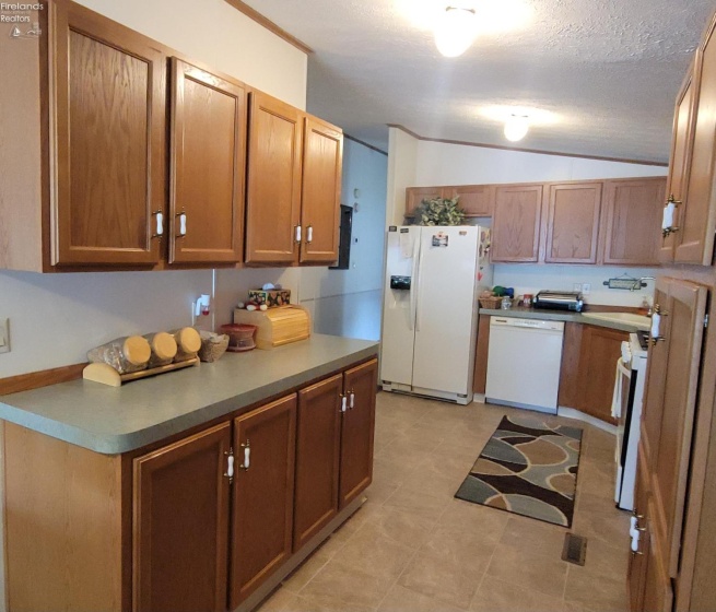 1729 Briarcrest Drive, Port Clinton, 43452, 3 Bedrooms Bedrooms, ,2 BathroomsBathrooms,Residential,For Sale,Briarcrest,20252135