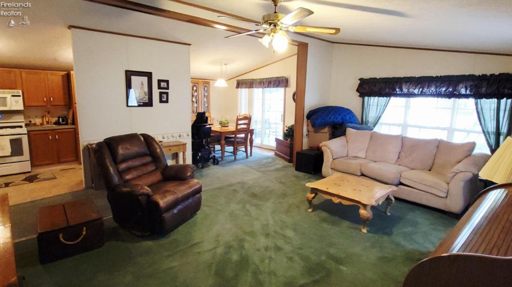 1729 Briarcrest Drive, Port Clinton, 43452, 3 Bedrooms Bedrooms, ,2 BathroomsBathrooms,Residential,For Sale,Briarcrest,20252135