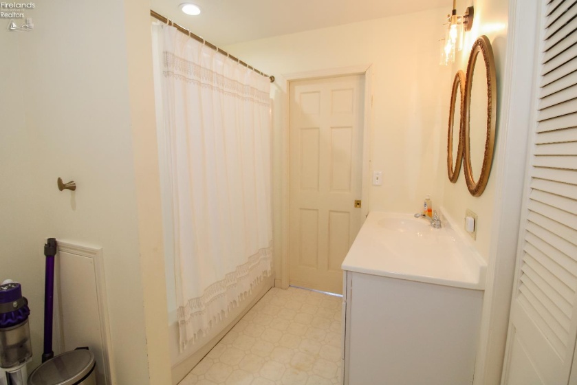 206 Southwest Street, Bellevue, 44811, ,Multiple Units,For Sale,Southwest,20252914