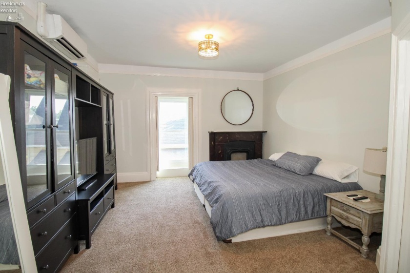 206 Southwest Street, Bellevue, 44811, ,Multiple Units,For Sale,Southwest,20252914