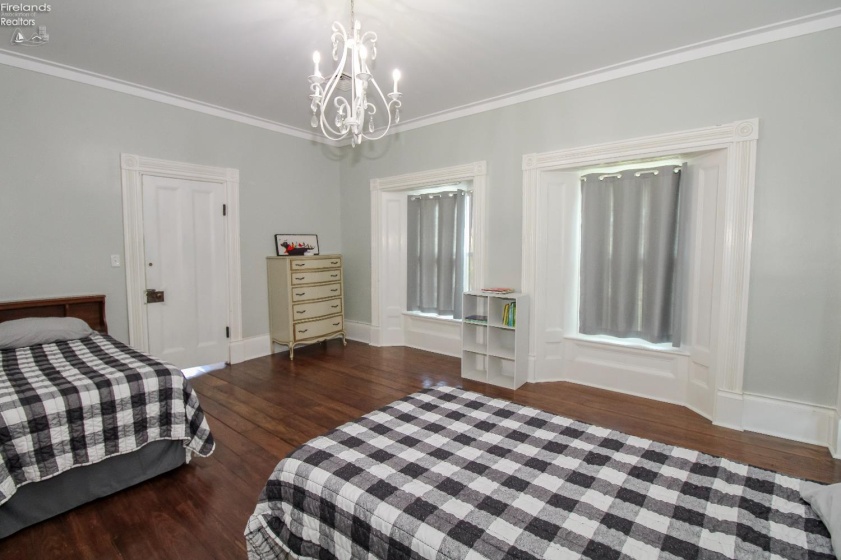 206 Southwest Street, Bellevue, 44811, ,Multiple Units,For Sale,Southwest,20252914