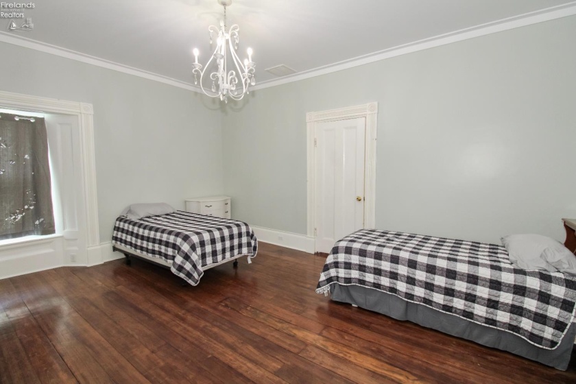 206 Southwest Street, Bellevue, 44811, ,Multiple Units,For Sale,Southwest,20252914