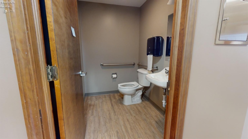 392 Howard Street, Willard, 44890, ,Commercial,For Sale,Howard,20253269